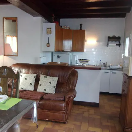Ferienhaus , 4 Pieces, 5 Personnes - Fr-1-489-321 Avrilly (Allier)