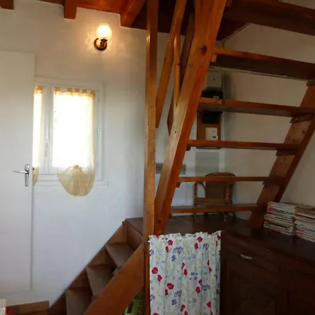 , 4 Pieces, 5 Personnes - Fr-1-489-321 * Avrilly (Allier)