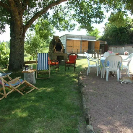 , 4 Pieces, 5 Personnes - Fr-1-489-321 * Avrilly (Allier)